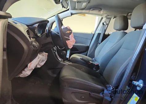 2022 Chevrolet Trax Ls z USA, uszkodzony, nr VIN KL7CJNSM6NB512734